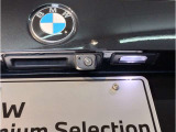 【バックモニター】&rdquo;R&rdquo;レンジにシフトチェンジして頂くとバックカメラとセンサーが起動し駐停車時の運転をサポートします。