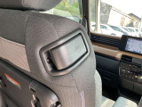 運転席から助手席のリクライニングできます