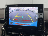 後方モニター表示でバック時の障害物もしっかり見えます!