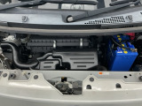 技術が詰まったエンジンルームもご覧の通りピカピカにクリーニング済みです。