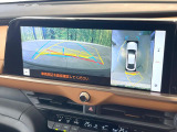 【パノラミックビューモニター】専用のカメラにより、上から見下ろしたような視点で360度クルマの周囲を確認することができます☆縦列駐車や幅寄せ時に活躍してくれます♪