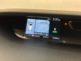 全方位モニターがついています! 車の周囲を360&deg;安全確認できるので、普段の駐車はもちろんの事、縦列駐車や幅寄せの際にも活躍してくれますよ。