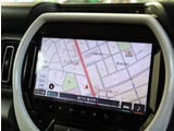 『1台』のお車に対して、3名体制で日々議論を重ね仕入れを行っております。
