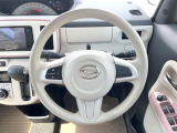【ステアリングスイッチ】運転中、前方から目線をそらすことなく、オーディオ等の操作が可能な便利機能!安心&快適なドライブを演出してくれます♪