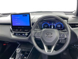 運転席まわりです。 各操作スイッチは使いやすい位置に配置されてます。