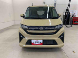 軽快な走りと、運転しやすいスモールボディで、楽々・爽快なムーヴです♪弊社、お取引様でご使用されていたお車です。走行距離は約2,000kmです。内外装ともにキレイな一台です♪ぜひお立ち寄りください♪