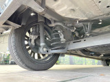 お車を安心してお乗りいただく為には、足回りの定期点検が欠かせません。サービスサポート(有償保証)では無料点検もご提供しており、安心のカーライフをお過ごしいただけるサポート体制が整っています。