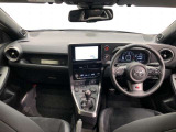 シンプルながら機能性あふれる運転席廻りです。視界性もよく、運転しやすいですよ。