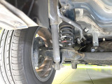 お車を安心してお乗りいただく為には、足回りの定期点検が欠かせません。サービスサポート(有償保証)では無料点検もご提供しており、安心のカーライフをお過ごしいただけるサポート体制が整っています。