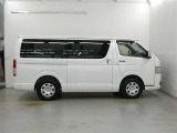 この度は、当社の展示車をご覧いただきまして、誠に有難うございます。自信をもってお勧めできる車となりますので、ごゆっくりご覧頂きたいと思います。