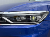 LEDマトリックスヘッドライト「IQ.LIGHT」フロントカメラで対向車や先行車を検知し、マトリックスモジュールに搭載されたLEDを個別に制御することで最適な配光を実現。