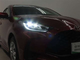 高輝度で点灯速度が速く、しかも消費電力の少ないLEDヘッドライトが装備されています!LEDの明るい光が走行中の視界の確保をサポートして、夜のドライブがより楽しく安全に運転できます♪