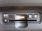 ■【ETC車載器】が装備されています。セットアップをしてお渡しとなり、ETCカードを差し込むだけで高速道路の利用が可能です。