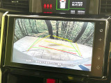 【バックカメラ】駐車時に後方がリアルタイム映像で確認できます。大型商業施設や立体駐車場での駐車時や、夜間のバック時に大活躍!運転スキルに関わらず、今や必須となった装備のひとつです!