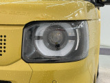 LEDヘッドライトは、点灯の瞬間から最大光量を発揮し、突然暗くなるトンネルなどでの安定感を高めます。