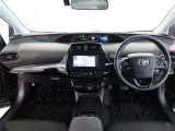 高いホールド性で運転姿勢が安定します。長距離ドライブでも疲れにくいのが魅力です。快適なドライビングライフをお送りください♪
