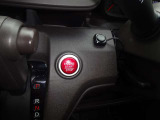 4WD/エクリプスナビ/フルセグテレビ/バックモニター/Bluetooth/ETC/横滑り防止/プッシュスタート/スマートキー/シートヒーター/電動格納ミラー/安心パッケージ/ハロゲンヘッドライト/