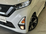 夜道も安心のLEDヘッドライトにフォグランプ付きです。