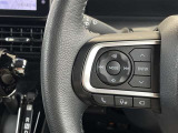 ステアリングスイッチ左側 オーディオ操作スイッチ、メーター操作スイッチ、電話スイッチ、トークスイッチ、カメラ/パーキングアシストスイッチ。 ハンドルから手を離さなくても操作ができます!