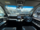 インパネ周りのお写真です。 視界が広く運転もしやすくなっております♪