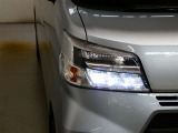 LEDヘッドライトです。デザイン性がよくとても明るいので、夜間の走行や悪天候でも安心です。しかも長寿命!