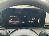 文字が大きく見やすいスピードメーター。