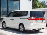 女性にも安心してお乗りいただけるよう、車内の清掃には特にこだわり、メーカー販売時の状態に近づける為に妥協は致しません!!