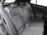 本革に近い風合いと手触りの合成皮革「エルテックス(L tex)シート」を採用しています。