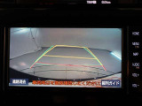 バックガイドモニターで、後方を確認しながら安心して駐車することができます。運転初心者も熟練者も必須の機能ですよ!