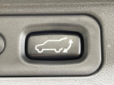 【パワーバックドア】スマートキーや運転席のボタンを押すだけでリアゲートが自動で開閉します!荷物を持っている時や、高い位置にあるバックドアを閉める際に便利な機能です♪