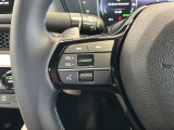 ステアリングにオーディオ操作スイッチが付いています。オーディオ画面に直接タッチしなくても操作が出来ますので、運転に集中できます。