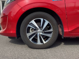 純正15インチアルミホイール☆タイヤサイズは185/65R15です。