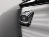 バックの苦手な初心者や女性にうれしいバックモニター 運転席の死角になる真後ろが確認できます。 (^^♪
