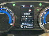 メーター内のカラーディスプレイには運転をサポートするさまざまな情報を表示!瞬間燃費などが表示できます。