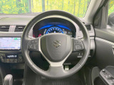 【純正革巻きステアリング】上質な革を使用することで、手にしっかり馴染みとても運転しやすいハンドルです♪