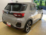 当店では車両本体価格以外に、諸費用を含めた支払総額も表示しておりますので、お客様の予算にピッタリのおクルマお選びができます。コーティングやJAFをセットにしたオトクな購入パックも好評です。