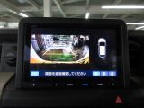 バックカメラの画像です。ガイドラインがスムースな車庫入れをサポートいたします。車庫入れの安心感がアップしますね。