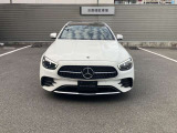 フロントグリル中央に大きく輝くスリーポインテッドスター。メルセデスならではのステータスを強く感じる事ができます。