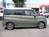 国の指定を受けた自社工場で、整備士が車検と点検整備を行っております。