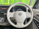 インテリアに合わせたデザインのステアリングは、運転される方のことも考え、運転しやすい形状、大きさです。是非一度、実際に触ってお確かめください。