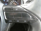 「レーンディパーチャーアラート」セットスイッチ。車線または走路からの逸脱の可能性を警告すると共に、車線または走路からの逸脱を避けるためのハンドル操作の一部を支援する機能です。