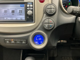 オートエアコン付きです!お好みの温度をセットするだけでエアコンの風量などを自動でコントロール。快適な車内でお過ごしいただけます。