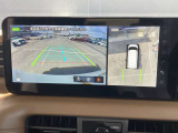 アラウンドビューモニター。真上から車を見たようにモニターで確認ができる装備です。是非実際の車で体感してみてください。