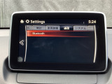 Bluetoothに接続することで、スマートフォンに入っている音楽アプリを車内で楽しめたり、通話が出来ます♪