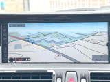 ●BMW純正ナビ:一体感のあるナビは、高級感ある車内を演出してくれます。Bluetooth再生などオーディオ機能も充実しておりますので、運転もより楽しめます♪