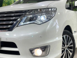 【LEDヘッドライト】悪天候や夜間走行時も良好な視界を確保し安心して運転できる高輝度LEDヘッドライトを装備!点灯速度が早く、消費電力も抑えられています。