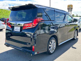 自社整備工場完備&自社鈑金工場完備!車両整備にも自信があります!保険適用鈑金修理などお気軽にご相談ください。流行のルーフペイントなど部分塗装もご相談ください。