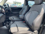 ◆LIBERALAは、輸入車選びの新たなスタイルを提案するインポート・セレクト・ブランドです。オーナー様となる方がクルマから直接感じる感性を第一にした、最良の一台との出会いをコーディネートいたします。