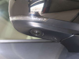 運転席側ミラー下にはカメラがあります。