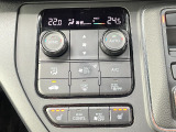 エアコンスイッチ下にシートヒーターのスイッチがついています。